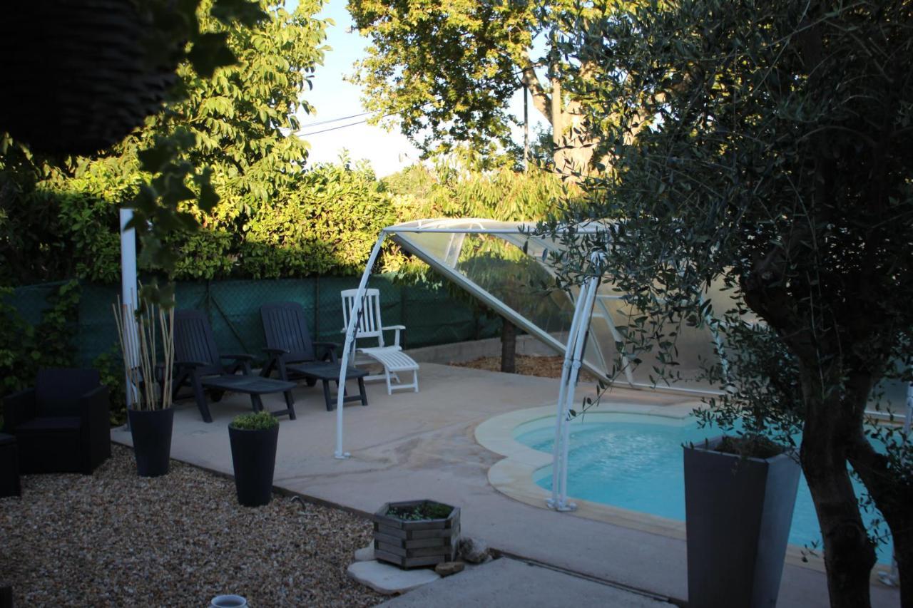 Philippe & Marie, A Louer Petite Chambre Chez L'Habitant Avec Terrasse Dans Villa, Au Pied Du Luberon คุคุรง ภายนอก รูปภาพ